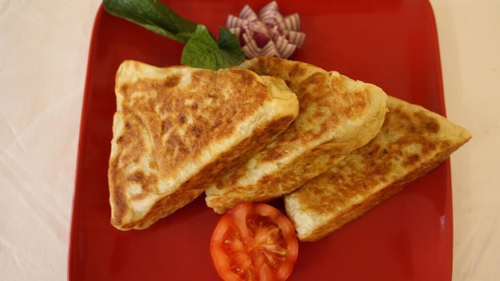 Must-Try Foods in Sri Lanka