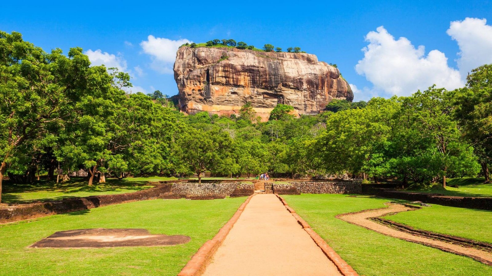 sigiriya-rock-fortress-view-from-gardens